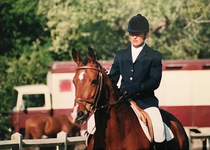 Fille du Mont, en épreuve obstacle jeune chevaux.